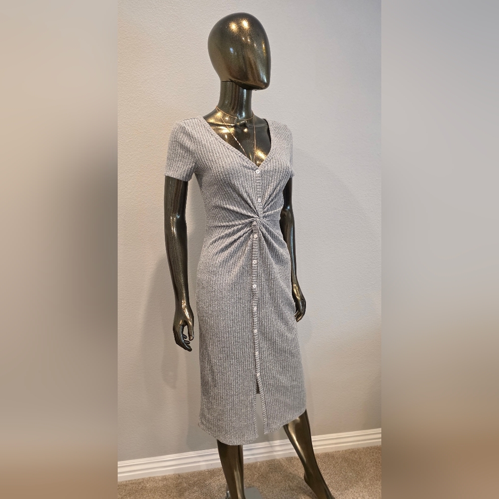 VENUS Gray Ribbed Sheath Midi Dress